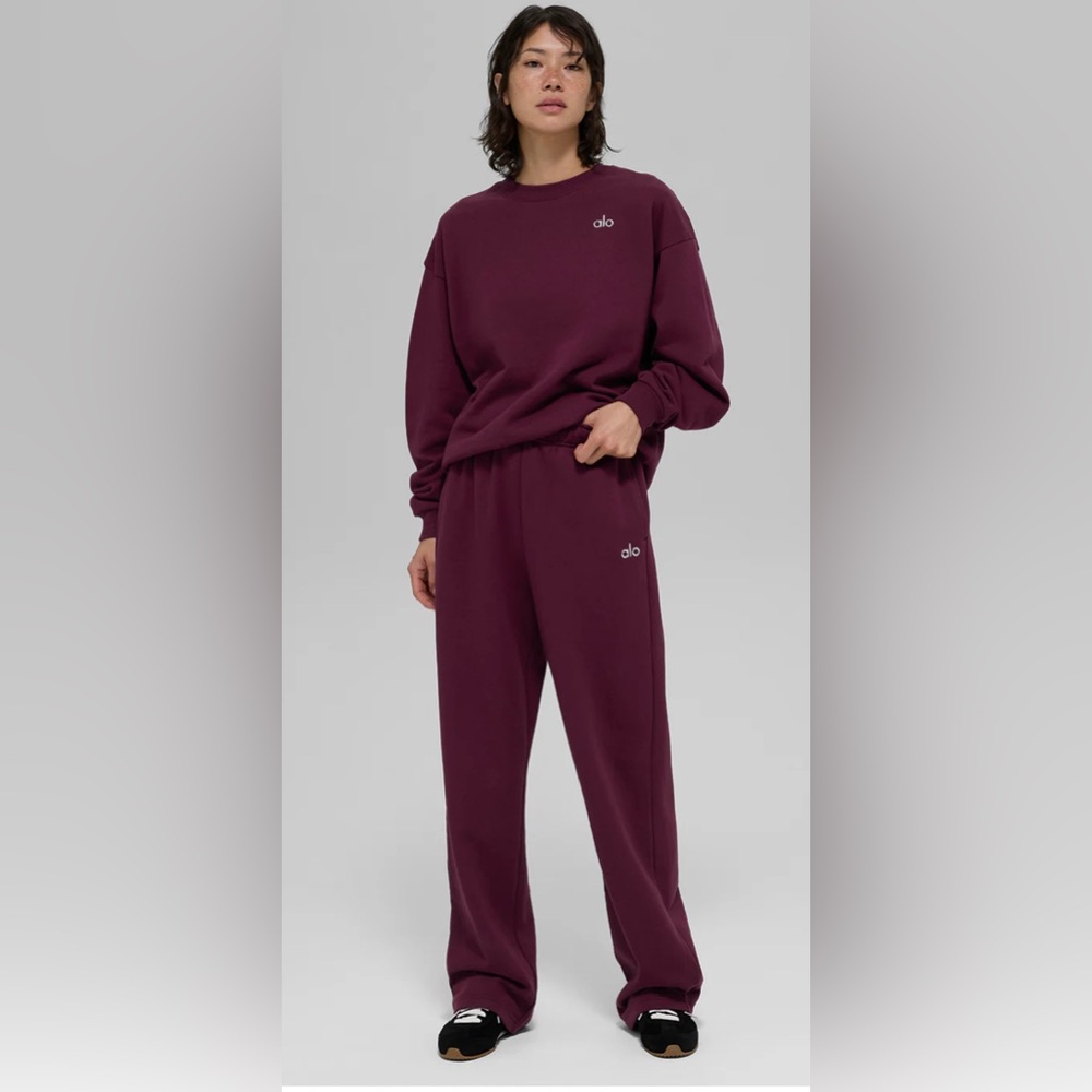 NWT Alo Accolade Set Crewneck Sweatshirt and Straight Leg Sweatpants Burgundy - Picture 2 of 12